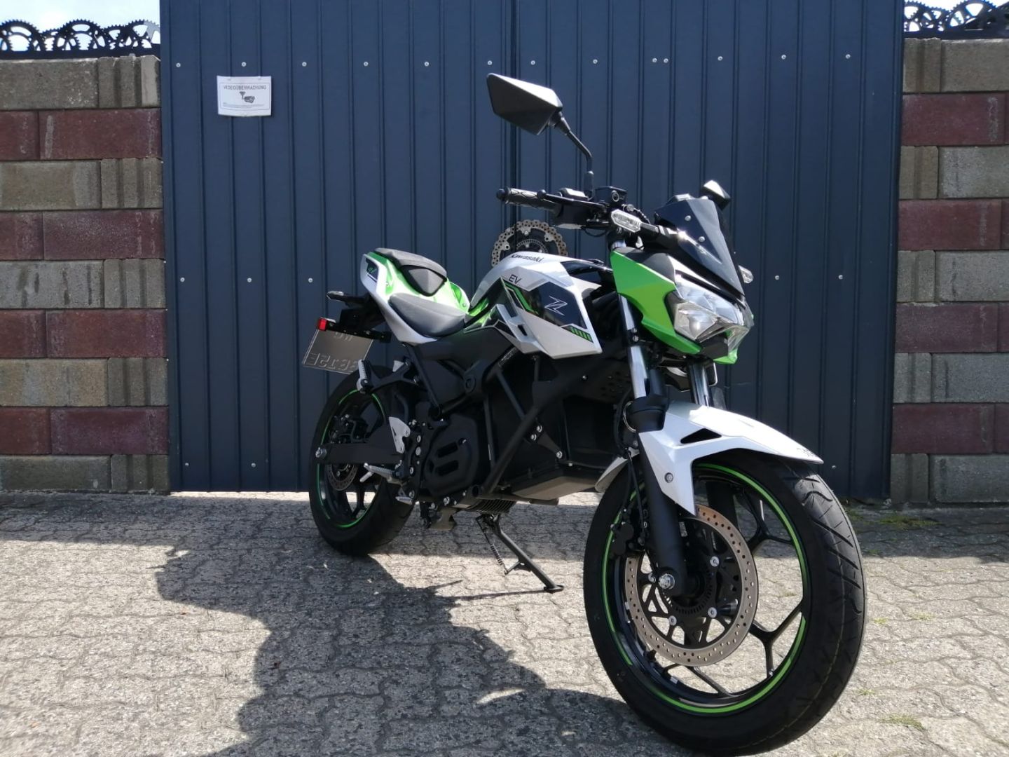 Kawasaki Z e-1