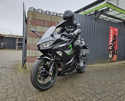 20240409-Ninja400_1920x1440.jpeg